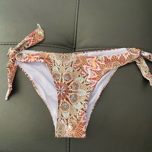 NWT H AND M ORANGE AND PURPLE BIKINI BOTTOM